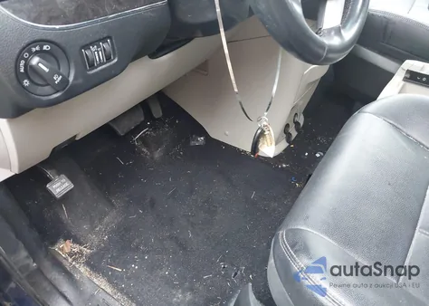 2016 Chrysler Town & Country Touring from USA, damaged, VIN 2C4RC1BG9GR245085